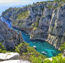 Découverte des Calanques : Une Visite Inoubliable