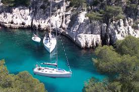 Découvrez les Calanques en Bateau Depuis Cassis