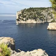 calanques en bateau au départ de cassis