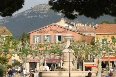 Découvrez le Charme Méditerranéen de l’Hôtel entre Cassis et La Ciotat