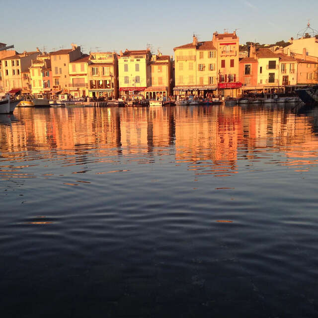 Découvrez le Charme du Village de Cassis sur la Côte Méditerranéenne