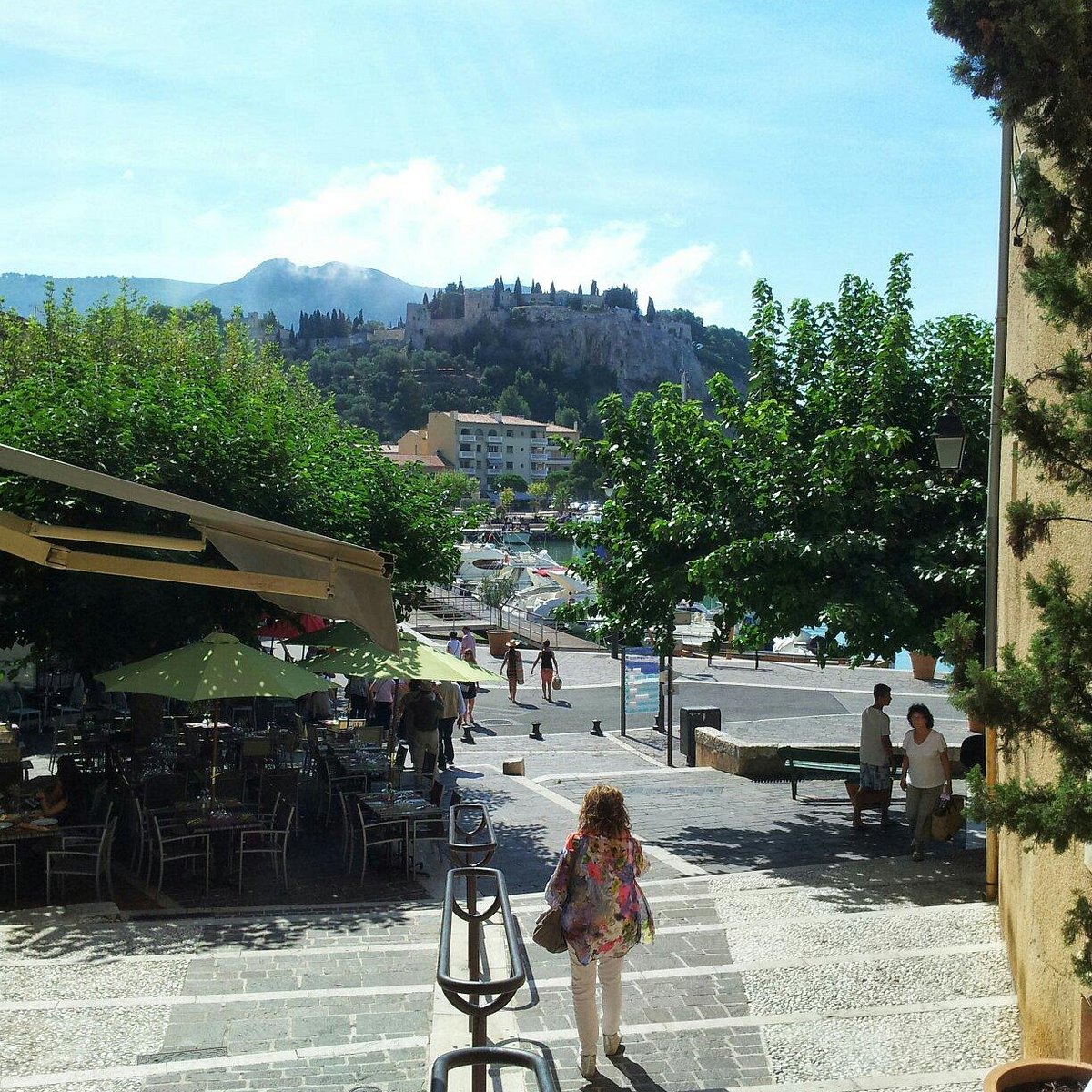 Découvrez Cassis avec l&rsquo;Office du Tourisme : Votre Guide Essentiel sur la Côte d&rsquo;Azur