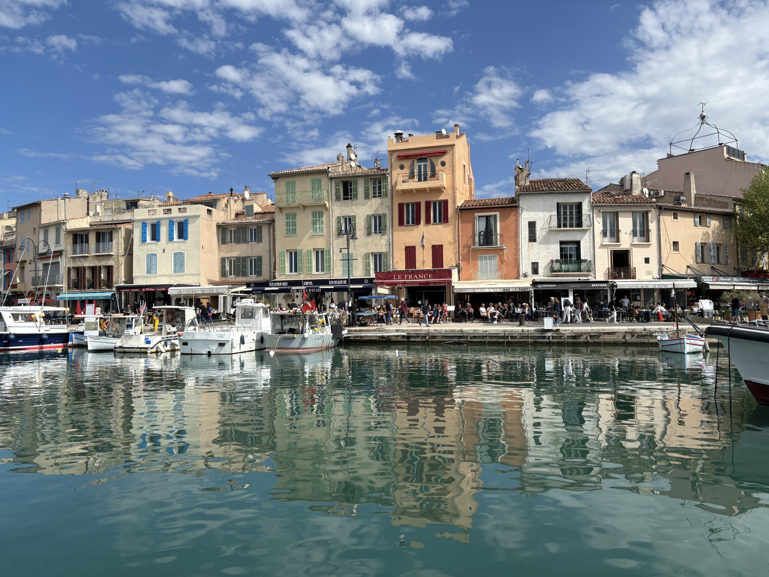 Découvrez Cassis, un Joyau de la Provence en France
