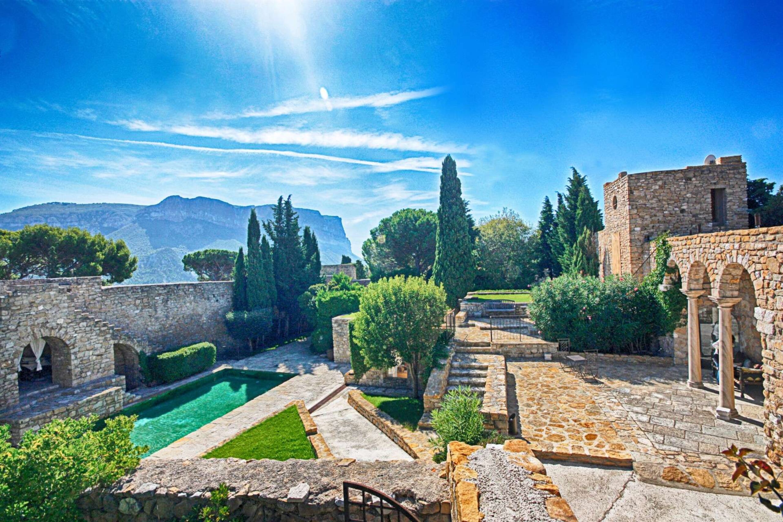 chateau cassis hotel