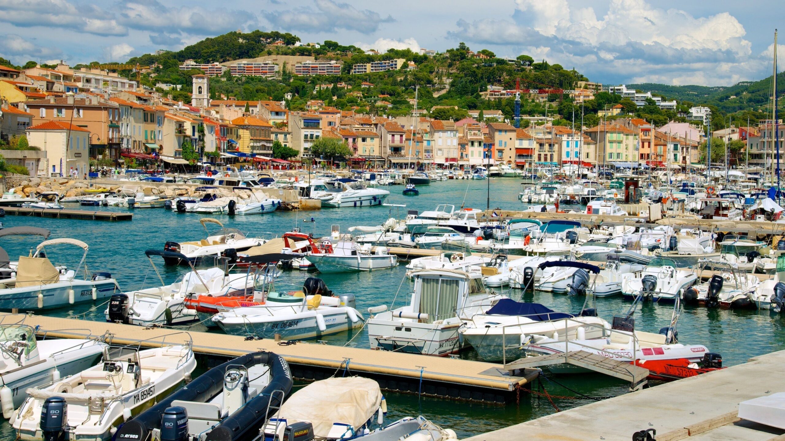 Partir à Cassis : escapade entre mer, village et calanques